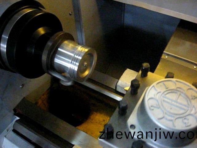 汽(qi)車髮動(dong)機(ji)活(huo)塞(sai)(圖2)
